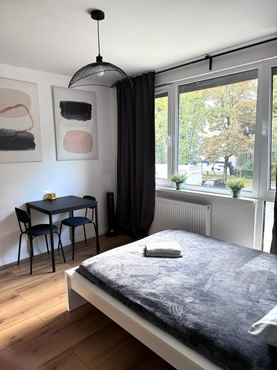 Quiet Apartment Near The Park, Metro, Centre, Wi-Fi - By Hik Apartments Varsóvia Exterior foto